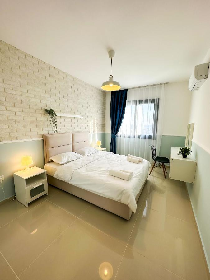 Luxury Sea View Two Bedroom Apartment In Caesar Resort & Spa, Long Beach Perivolia tou Trikomou Εξωτερικό φωτογραφία