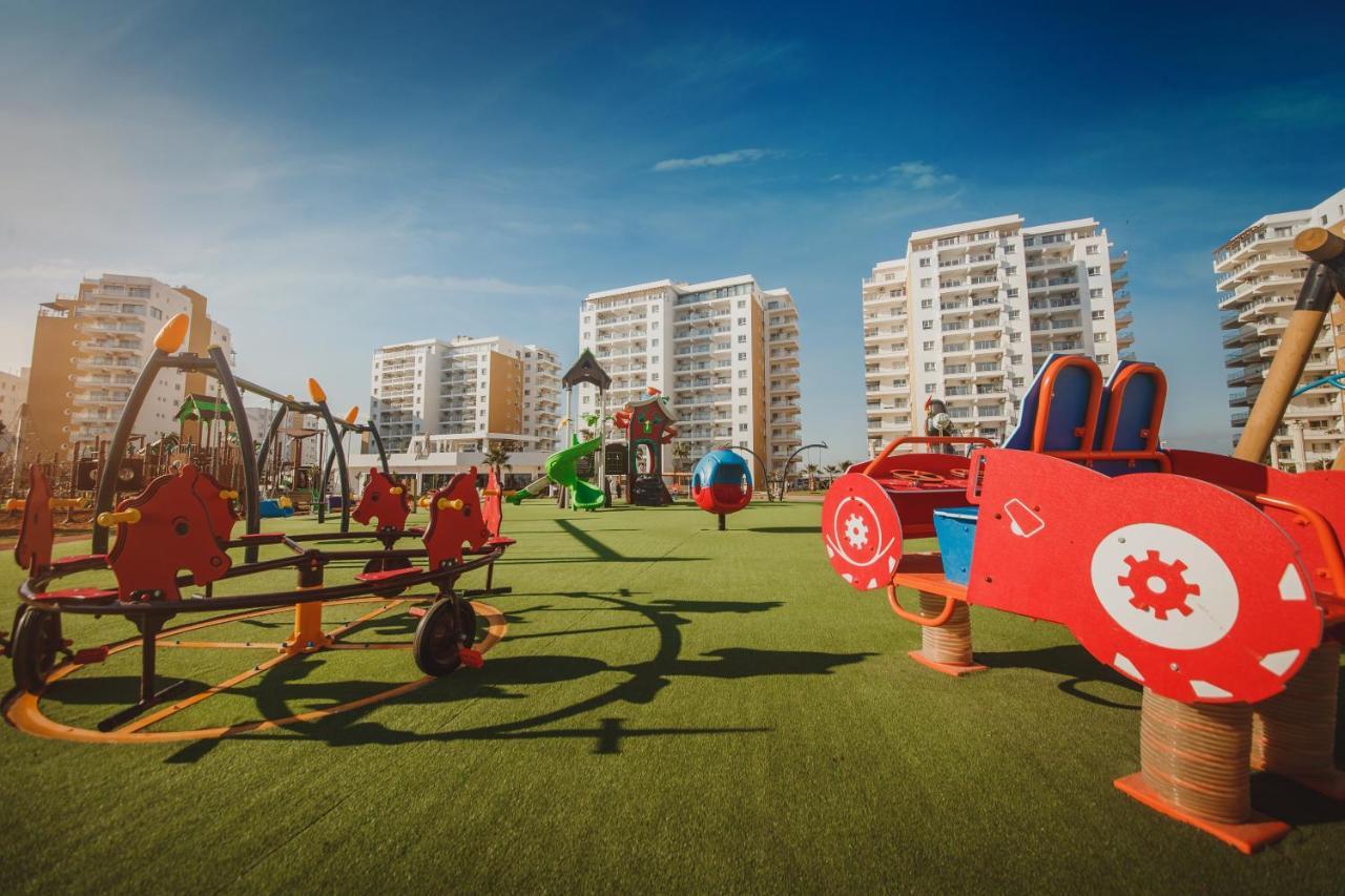 Luxury Sea View Two Bedroom Apartment In Caesar Resort & Spa, Long Beach Perivolia tou Trikomou Εξωτερικό φωτογραφία